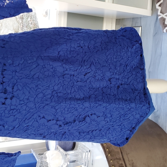 PRETTY VINCE CAMUTO BLUE DRESS - Picture 3 of 6